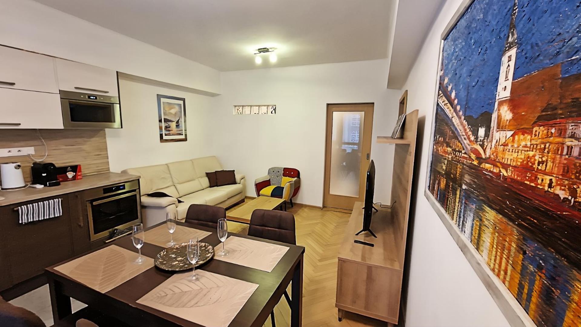 3 Room City Center Apartment By Bratislavatrip 외부 사진